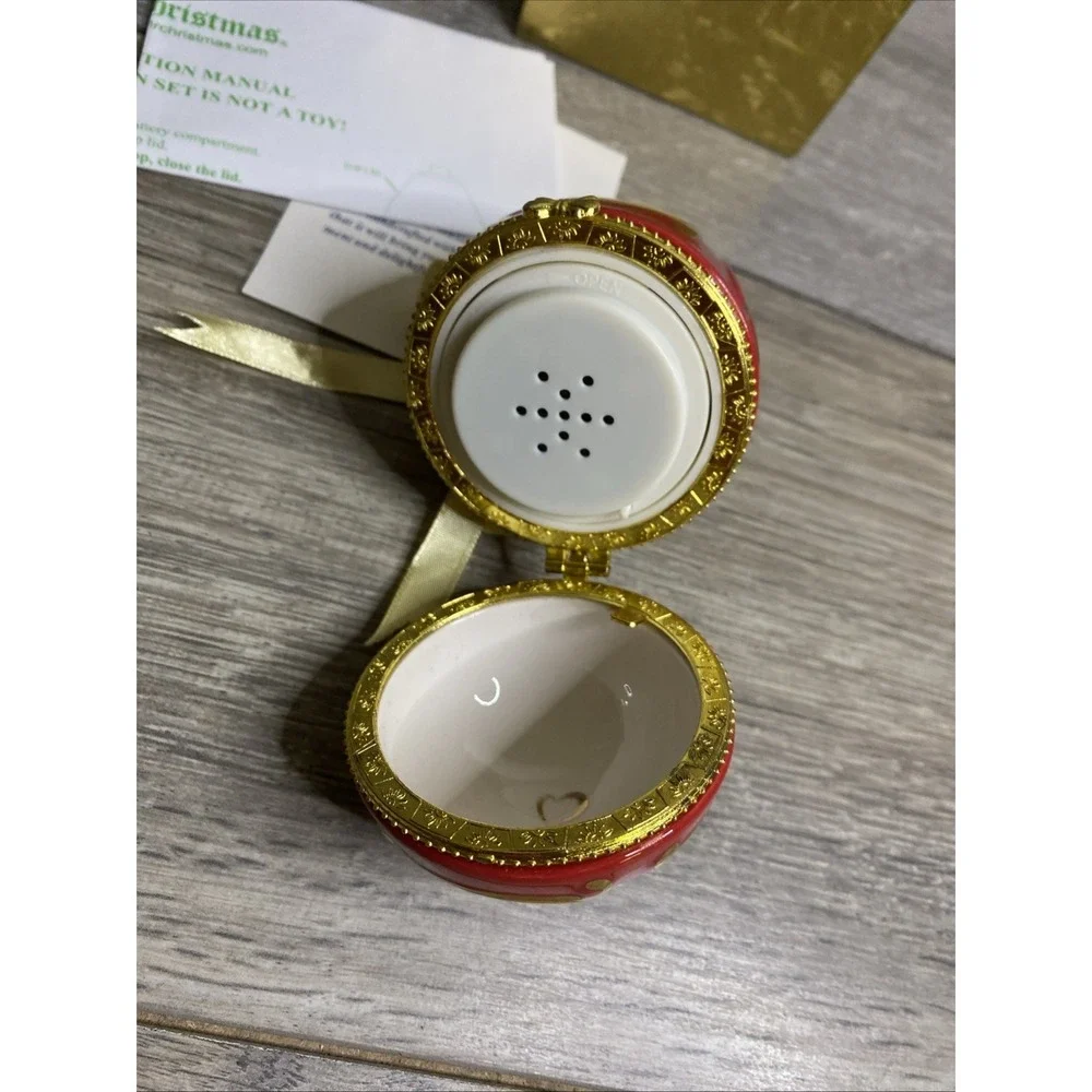 Mr. Christmas‎ Musical Egg Ornament Music Box Porcelain Valerie Parr Hill Red
